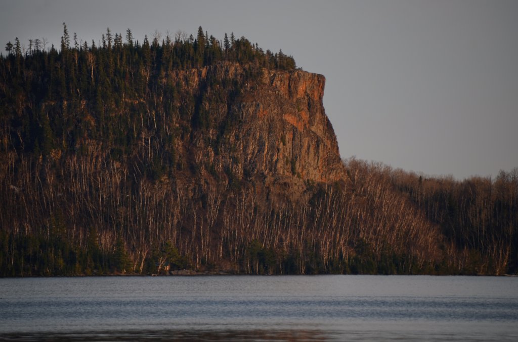 700_8960.jpg - Cliffs on South Fowl