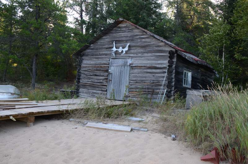 700_4636.jpg - Haggart boat shack