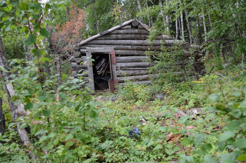 700_4671.jpg - Trappers cabin