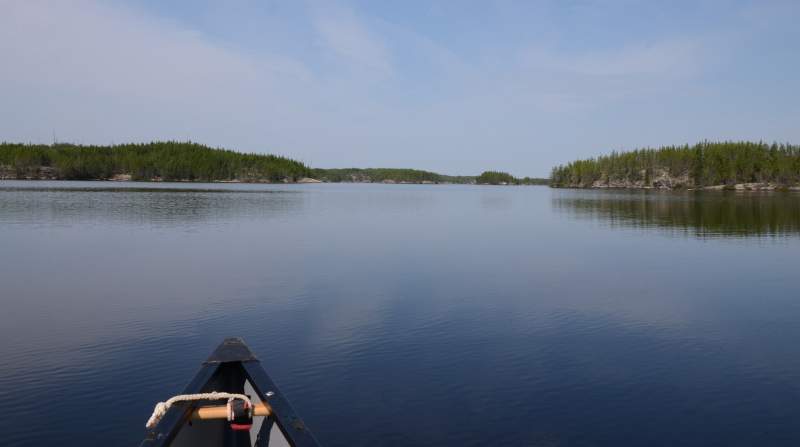 700_5177.jpg - Hot and calm on an unnamed lake