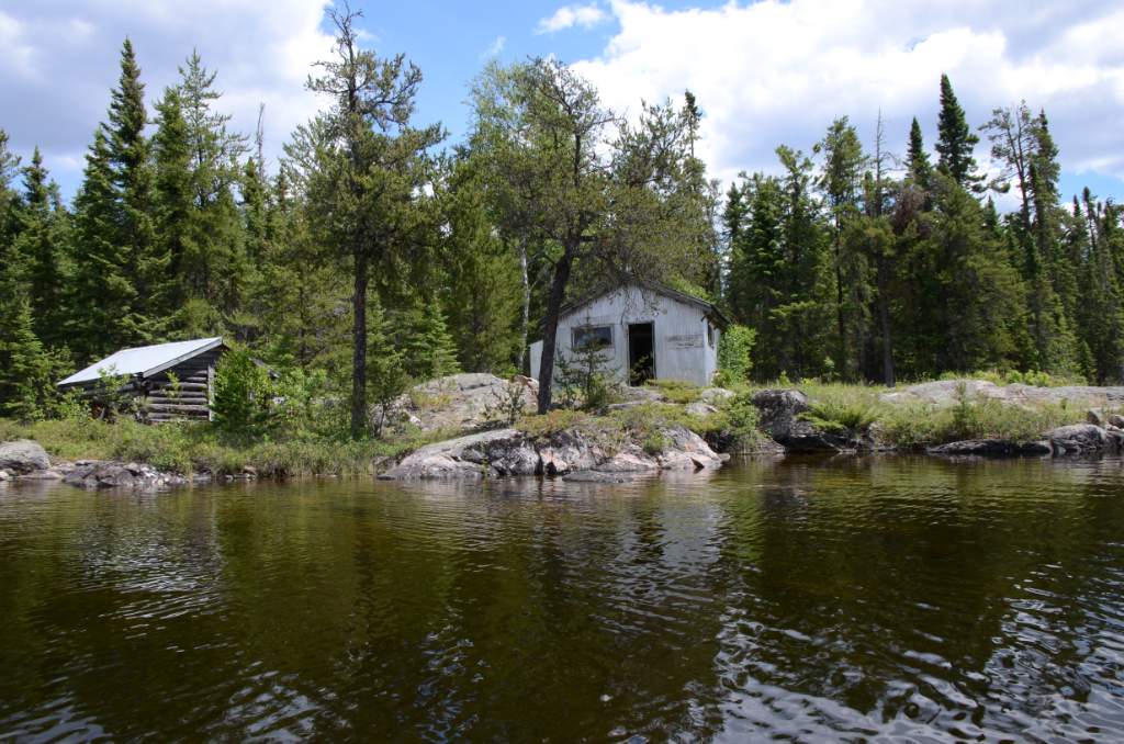 700_5466.jpg - Outpost on Royd Lake