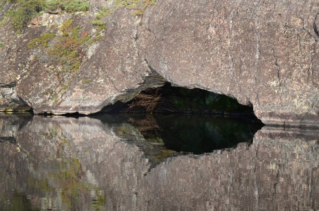 700_5608.jpg - Cave Reflections