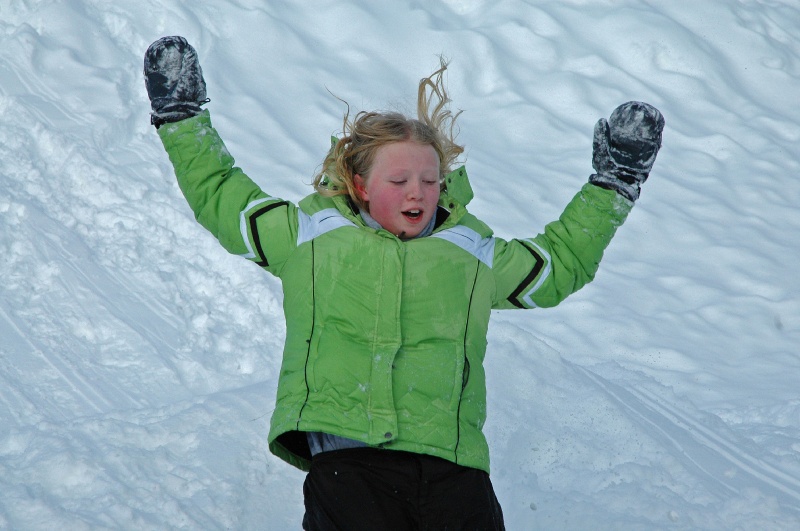 DSC_0056.jpg - hitting the jump!