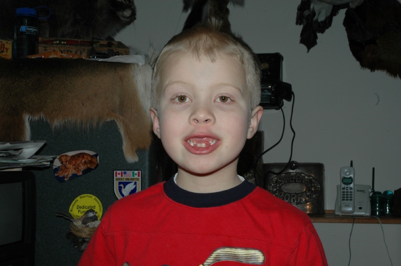 DSC_5968.JPG - no hair, no teeth!