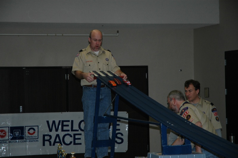 DSC_6798.JPG - At the derby car races for scouts