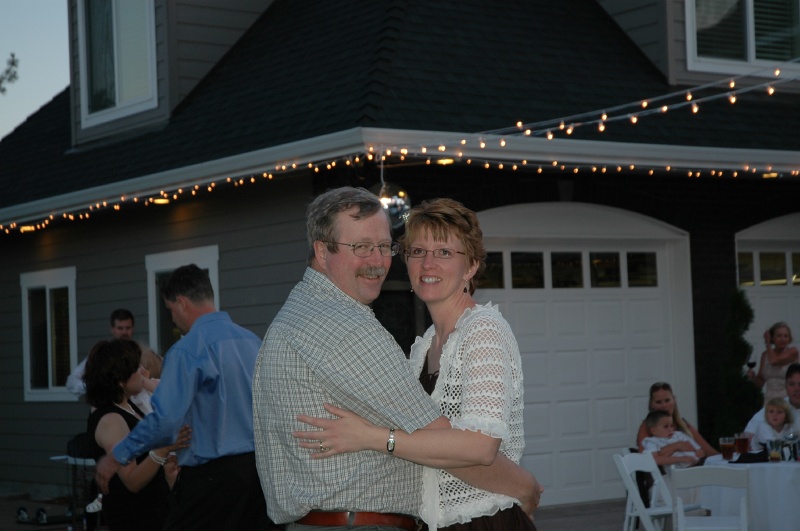 DSC_7766.JPG - Sue and Bill dancing - a rare activity!!