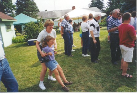 reunion_02.jpg (53395 bytes)