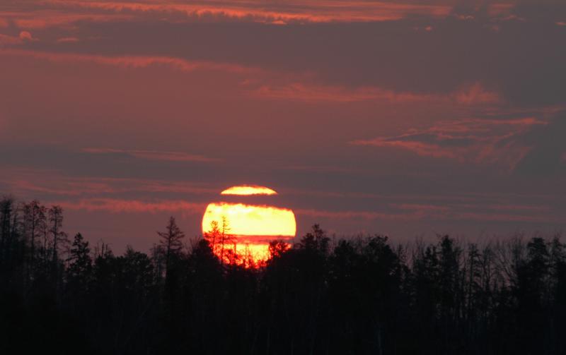 DSC_1219.jpg - Sunrise on Seagull Lake