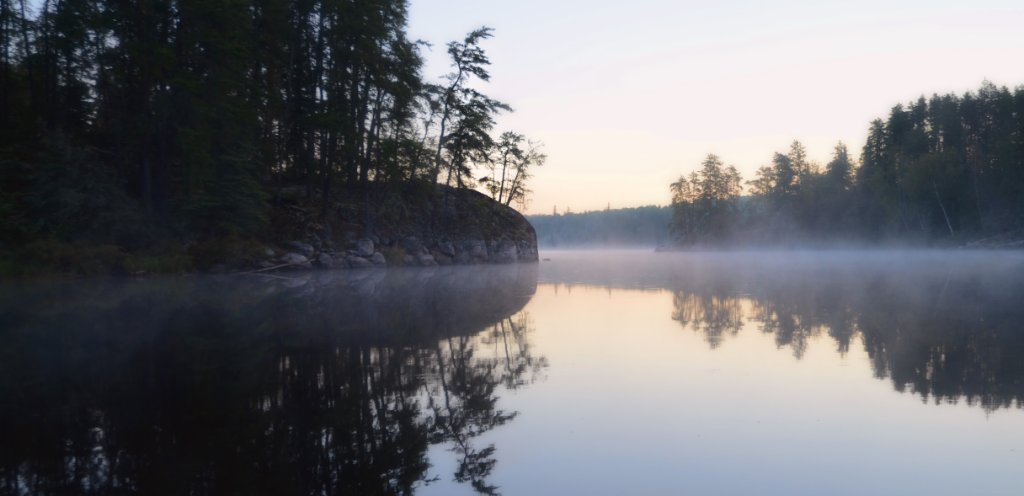 700_5881.jpg - one of the many scenic bends in the river