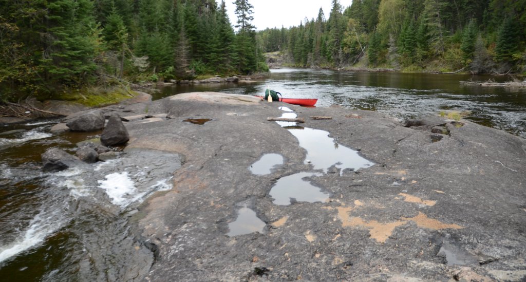 700_6189.jpg - The rock island